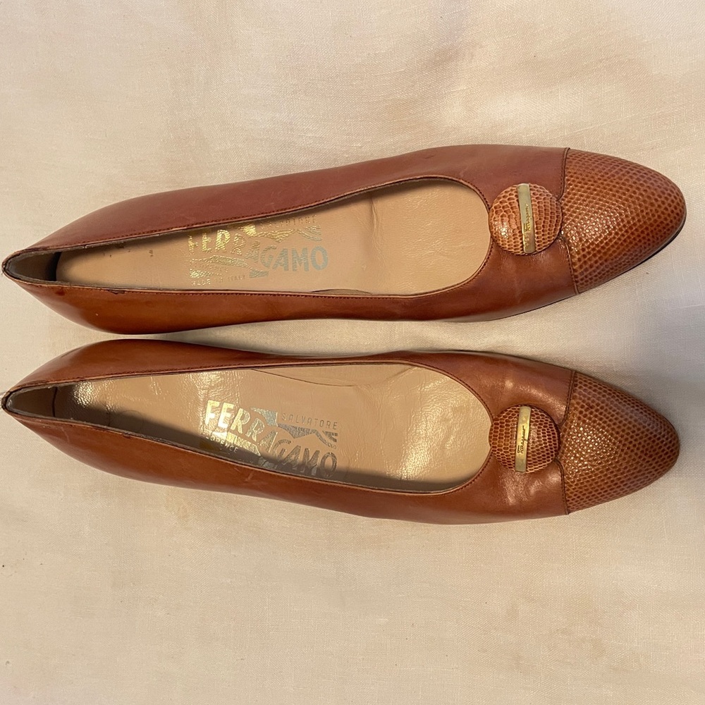 $✂️Salvatore Ferragamo womens viva timeless pumps